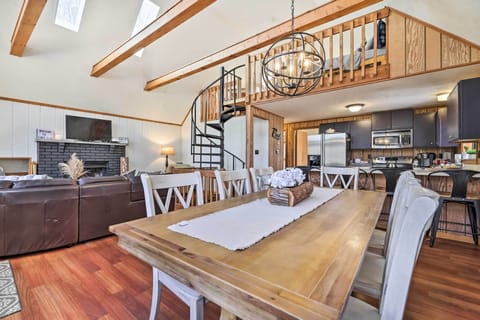 Dining Area | Dishware/Flatware | Trash Bags/Paper Towels