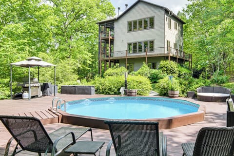 Landrum Vacation Rental | 3BR | 2.5BA | Stairs Required | 2,060 Sq Ft