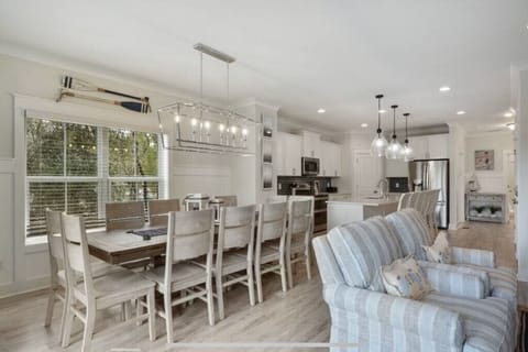 Large Dining table with seating for 12 .. + 6 Counter seating = 18