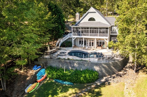 Lake side of the house
