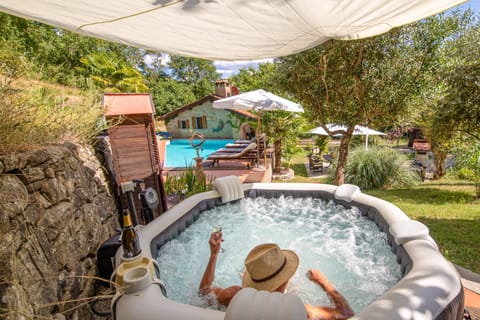 Outdoor spa tub