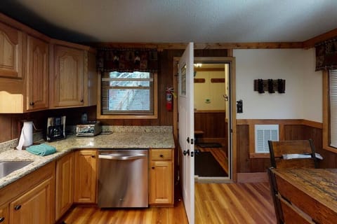 Check out our 360 tour - https://my.matterport.com/show/?m=wqhvTtjAU2h (6)