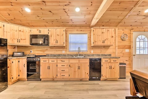 Kitchen | Dishwasher | Stove/Oven | Microwave | Refrigerator | Coffee Maker