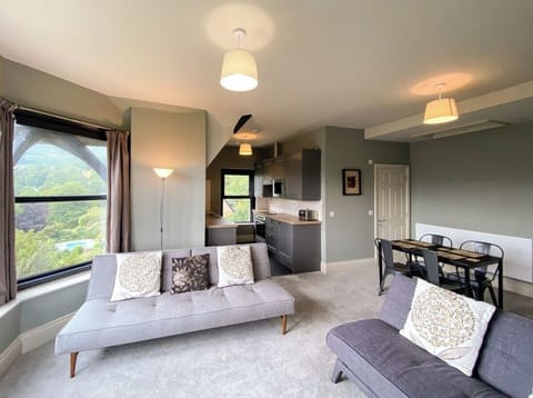 Living Room / Lounge