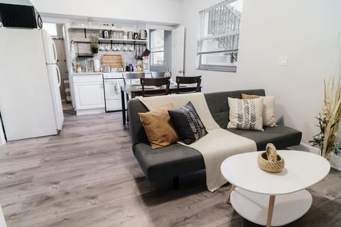 3545 SW #2 · Modern Apartment near Brickell & Coral Gables 2 (155)