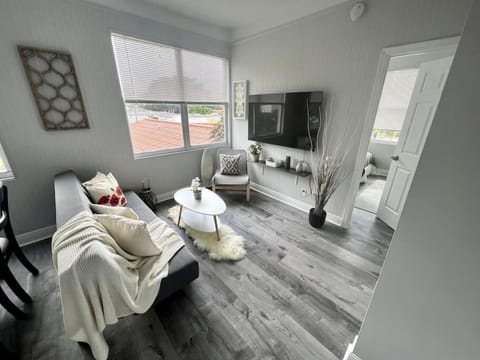 3545 SW #4 · Modern Apartment near Brickell & Coral Gables 4 (189)