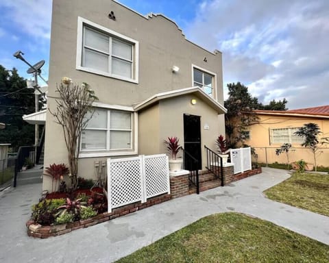 3545 SW #4 · Modern Apartment near Brickell & Coral Gables 4 (190)