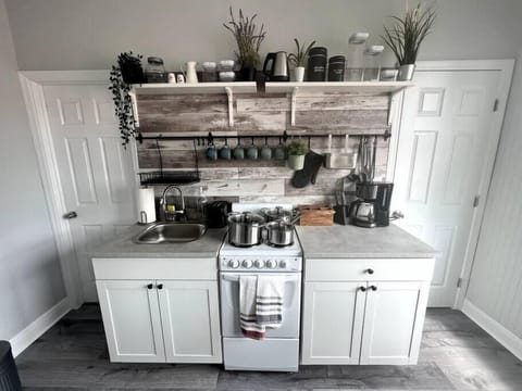 3545 SW #4 · Modern Apartment near Brickell & Coral Gables 4 (197)