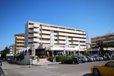 Entrance / Reception