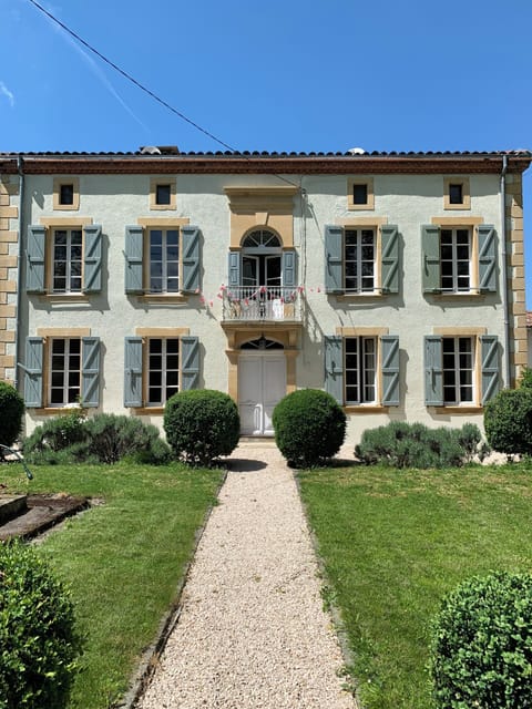 Le Manoir aux Volets Verts