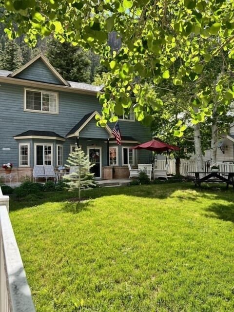 Sun in the morning and shade in the hot afternoons