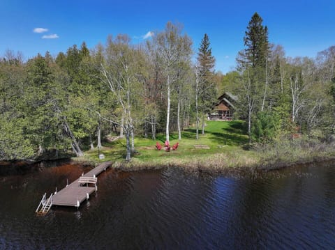 North Star Retreat - Premium Lake Front Accommodations!