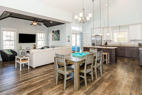 Open concept main level