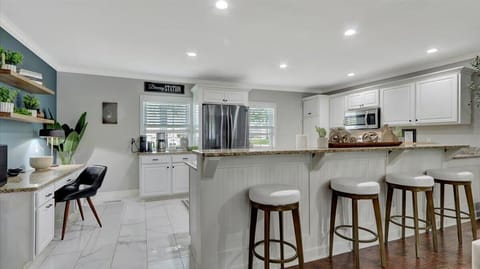 Breakfast bar seating