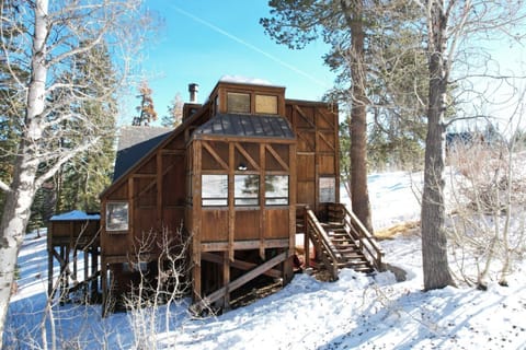 The home is very private and can only be accessed via snowmobile ... Right off of lunch Run in the winter months and walking distance to Bear Lake in the Summer Months..