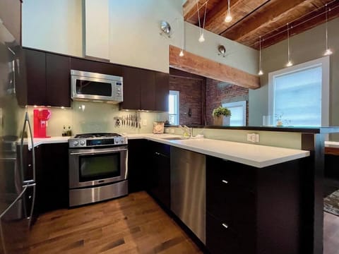 Gas Stove, Quartz Countertops, High End Appliances, Uber Quiet Dishwasher! This is a chef's dream kitchen! 