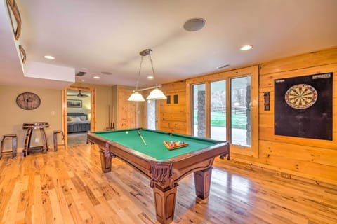 Coxs Creek Vacation Rental | 3BR | 3BA | 3,655 Sq Ft | Steps Required