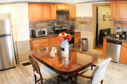 Fully Stocked Kitchen/Dining Room