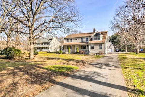 Seekonk Vacation Rental | 1BR | 1BA | 650 Sq Ft | 5 Steps Required