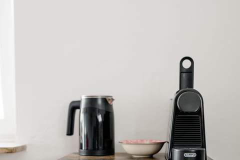 Kaffeemaschine im Schlafzimmer im 3. OG.