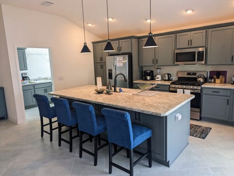 Kitchen - fully stocked!