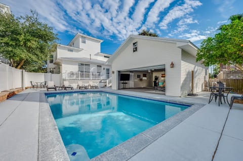 Pool area
