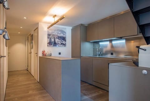 overview of the kitchen 