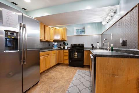 KITCHEN WITH ALL YOUR AMENITIES