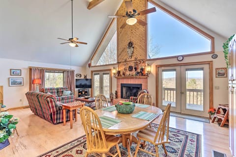 Murphy Vacation Rental | 2BR | 3BA | Stairs to Access | 1,900 Sq Ft