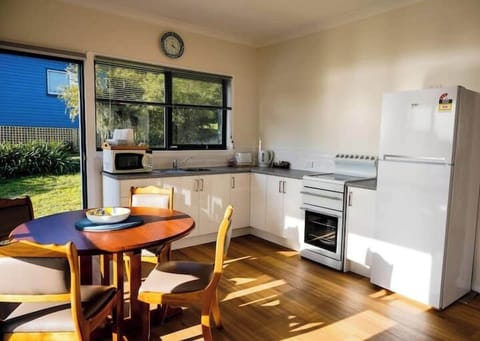 0c16a1ef c490 481e 81d4 24a60cab4e2b