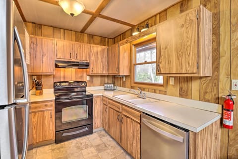 Kitchen | Garbage Disposal