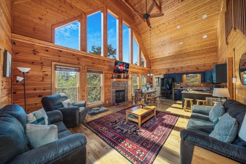 Living room with Cathedral ceiling & Mountains views!