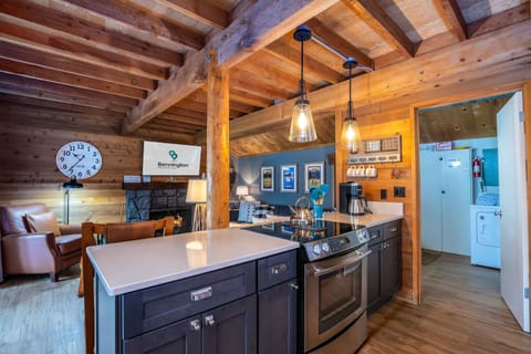 Kitchen - Main Level