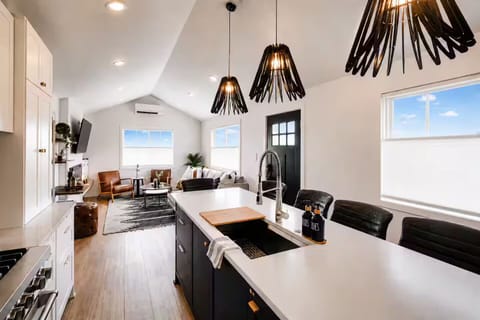 Beautiful, cozy and fully updated open-concept kitchen and family room.