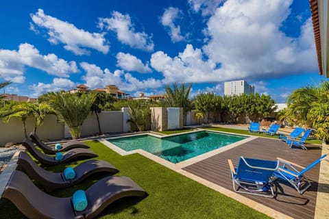 Welcome to a little slice of paradise. You will find this home that is safe, comfortable, and full of style. The pool has been well cared for. Enjoy the brand-new pool, free parking, and WiFi!
