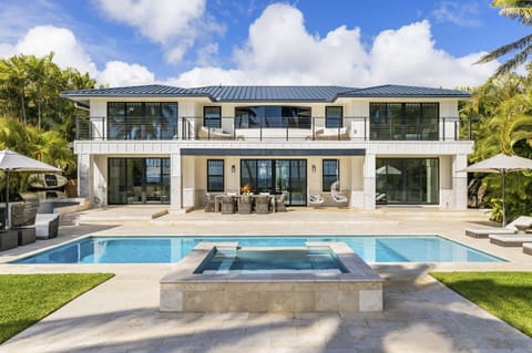 Newly remodeled 5-bedroom estate with private pool and spa, perfect for soaking up the Hawaiian sun.