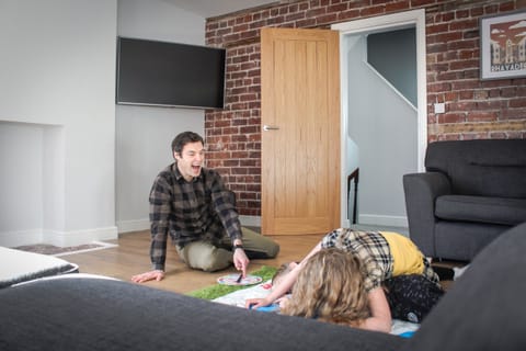 Living Room / Lounge