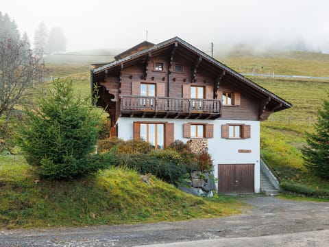 Plant, Building, Property, Window, Sky, House, Tree, Natural Landscape, Land Lot, Slope