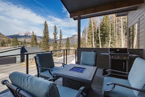 - Deck off the Main Living Space - Hot tub, Fire Table and BBQ Grill