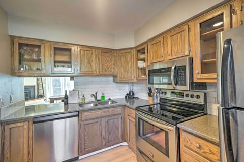 Kitchen | 1,300 Sq Ft