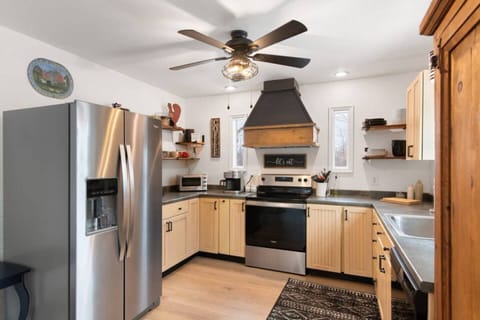 Well equipped kitchen