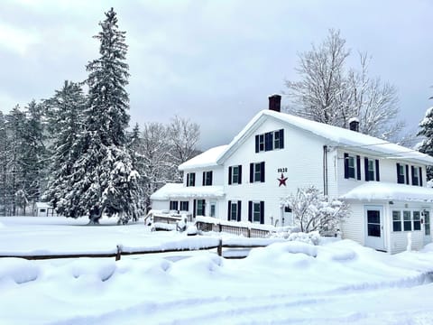 Hancock Village Inn in Winter