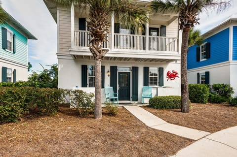 Front of house, gas grill provided for your grilling needs.
