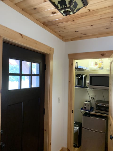 Efficiency kitchenette