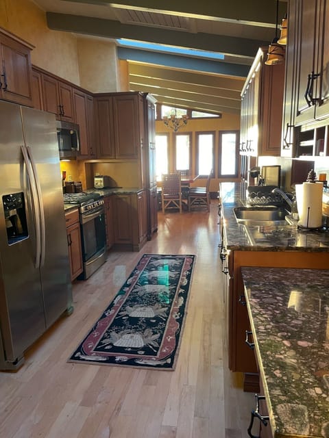 main house kitchen, stove, oven, microwave, icemaker