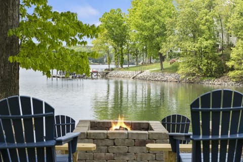 Take in those Lake Norman views while enjoying the fire!