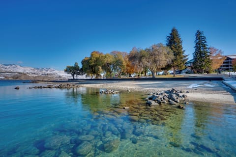 Chelan Vacation Rental | 1BR | 1BA | Step-Free Access | 707 Sq Ft