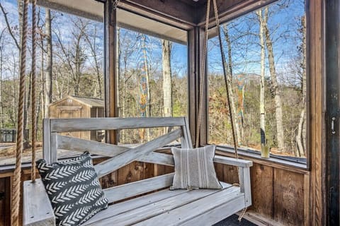 Grassy Paradise's relaxing deck