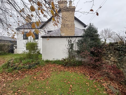 private garden for the 17th century hall