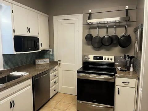 Fully furnished kitchen